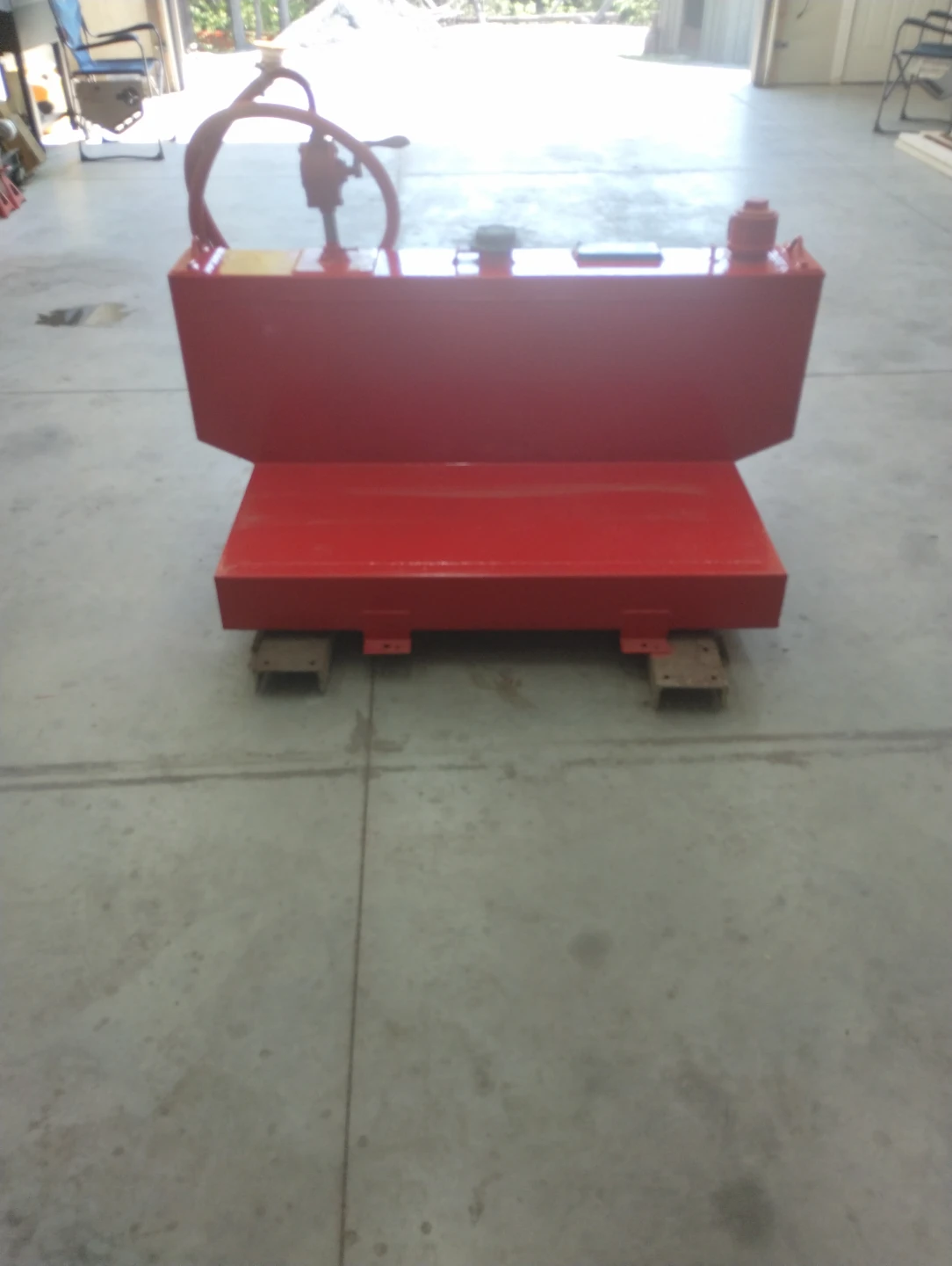 Red Fuel Tank with Hose - photo 2