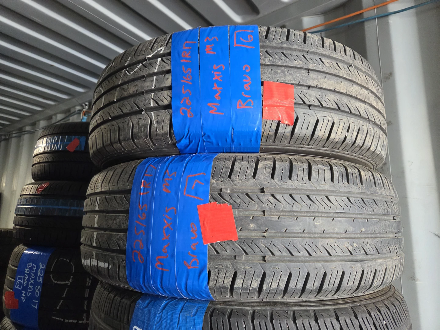 Maxxis Bravo HP Tires - 225/50R17