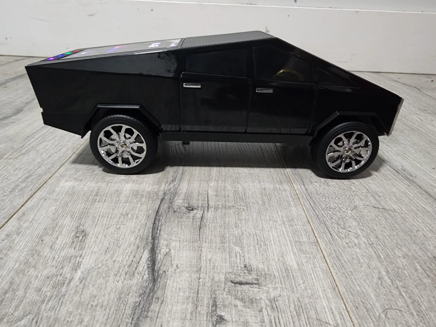 Black Tesla Cybertruck Bluetooth Speaker - photo 2