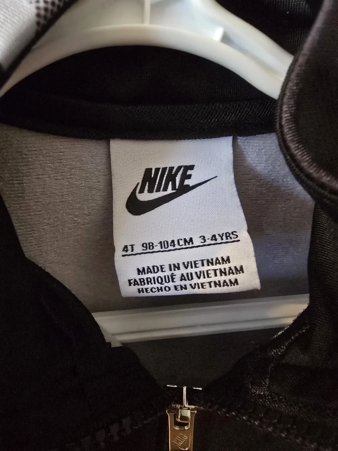 Boys Jordan and Nike zip 15$ for both - photo 2