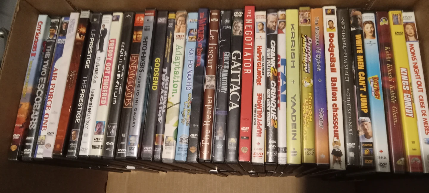 30 DVDs Movies for 10.00. - photo 2