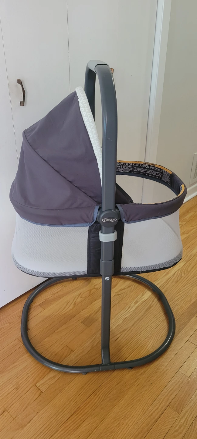Graco Portable Bedside Bassinet - photo 3