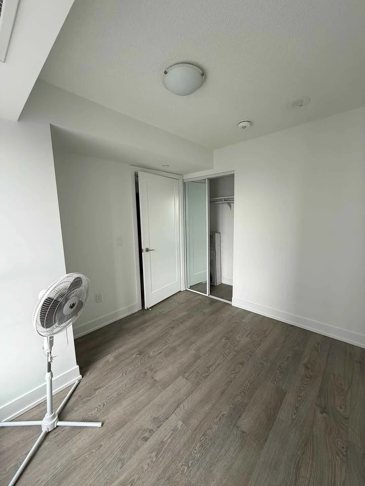 Private room for rent - photo 2