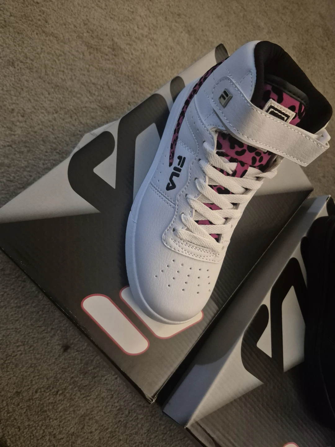Fila Disruptor High Top Sneakers - woman's 6 - photo 2