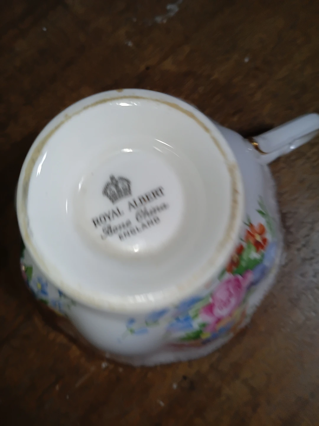 Royal Albert bone china teacup and saucers ( mixed )