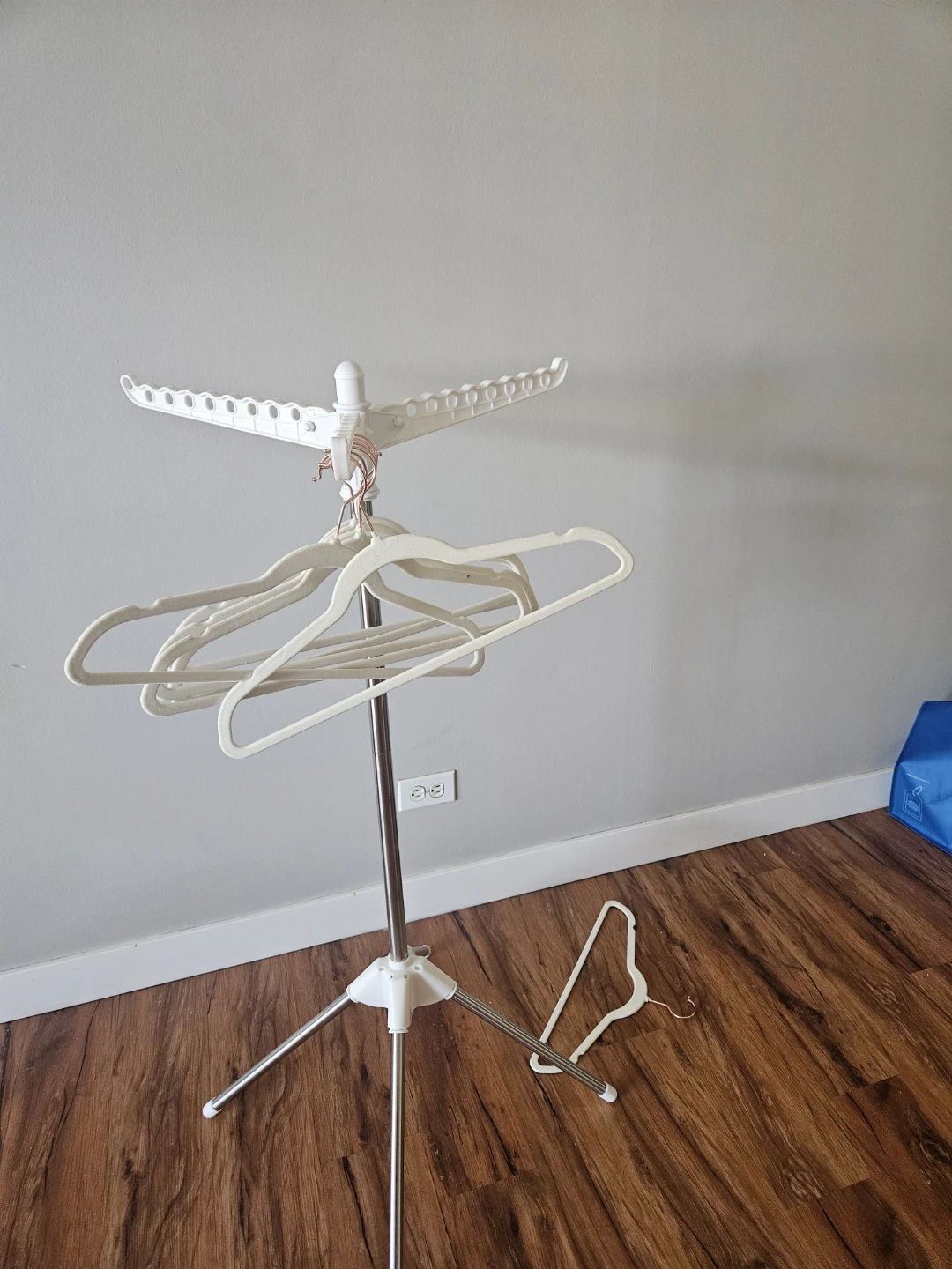 Collapsible Drying Rack with Hangers