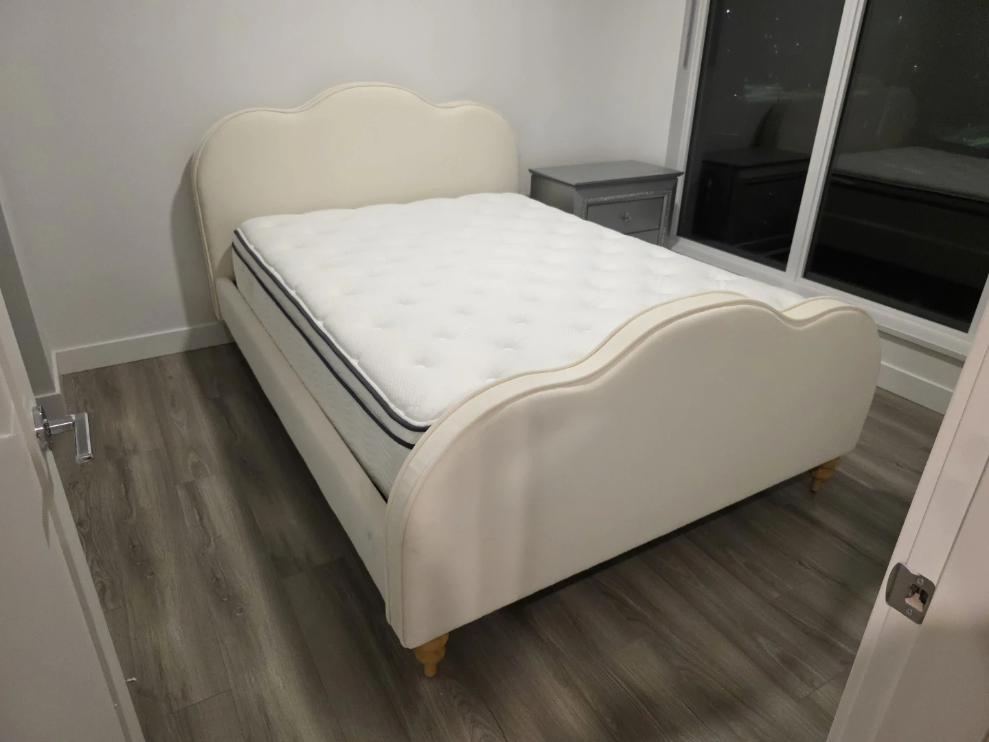Moe's Jacqueline Queen Cream Velvet Scalloped Bed Frame