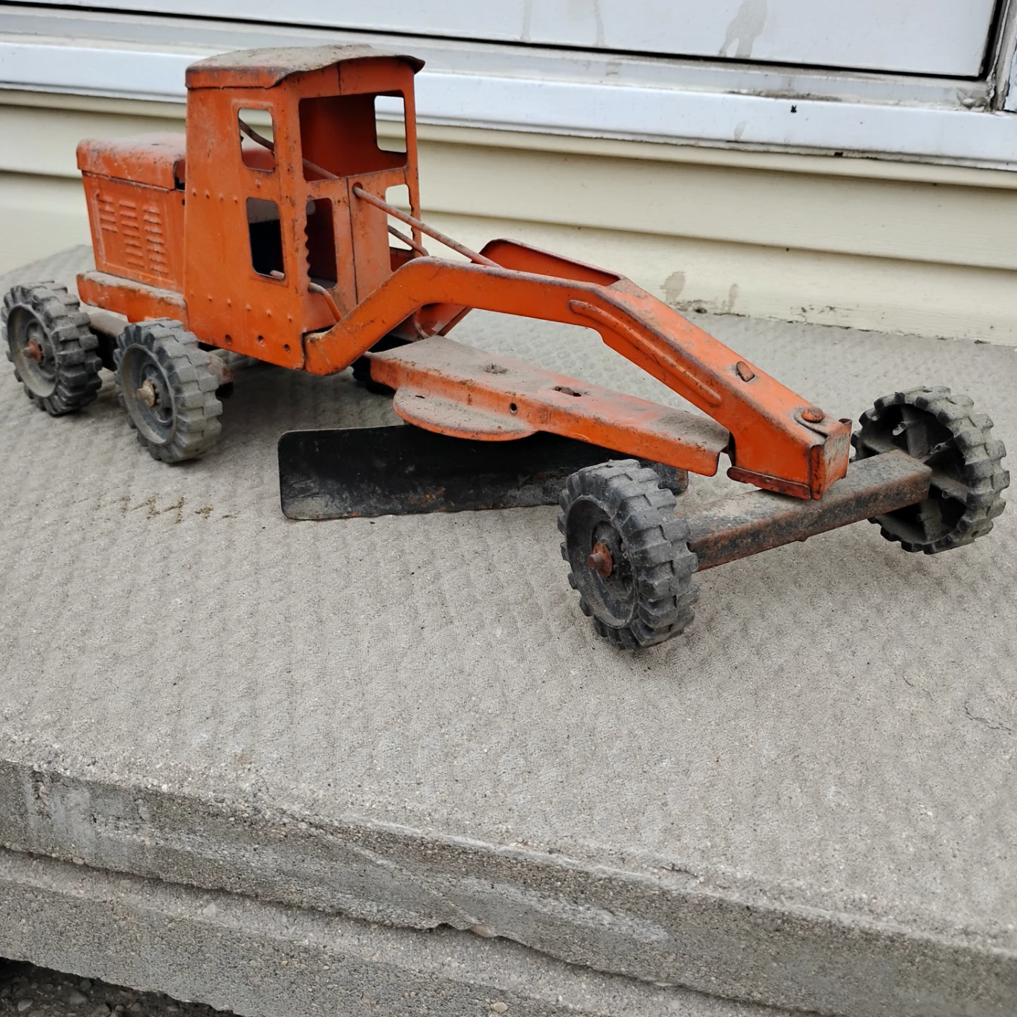 Vintage Metal Tonka Trucks *OPEN TO OFFERS* - photo 3
