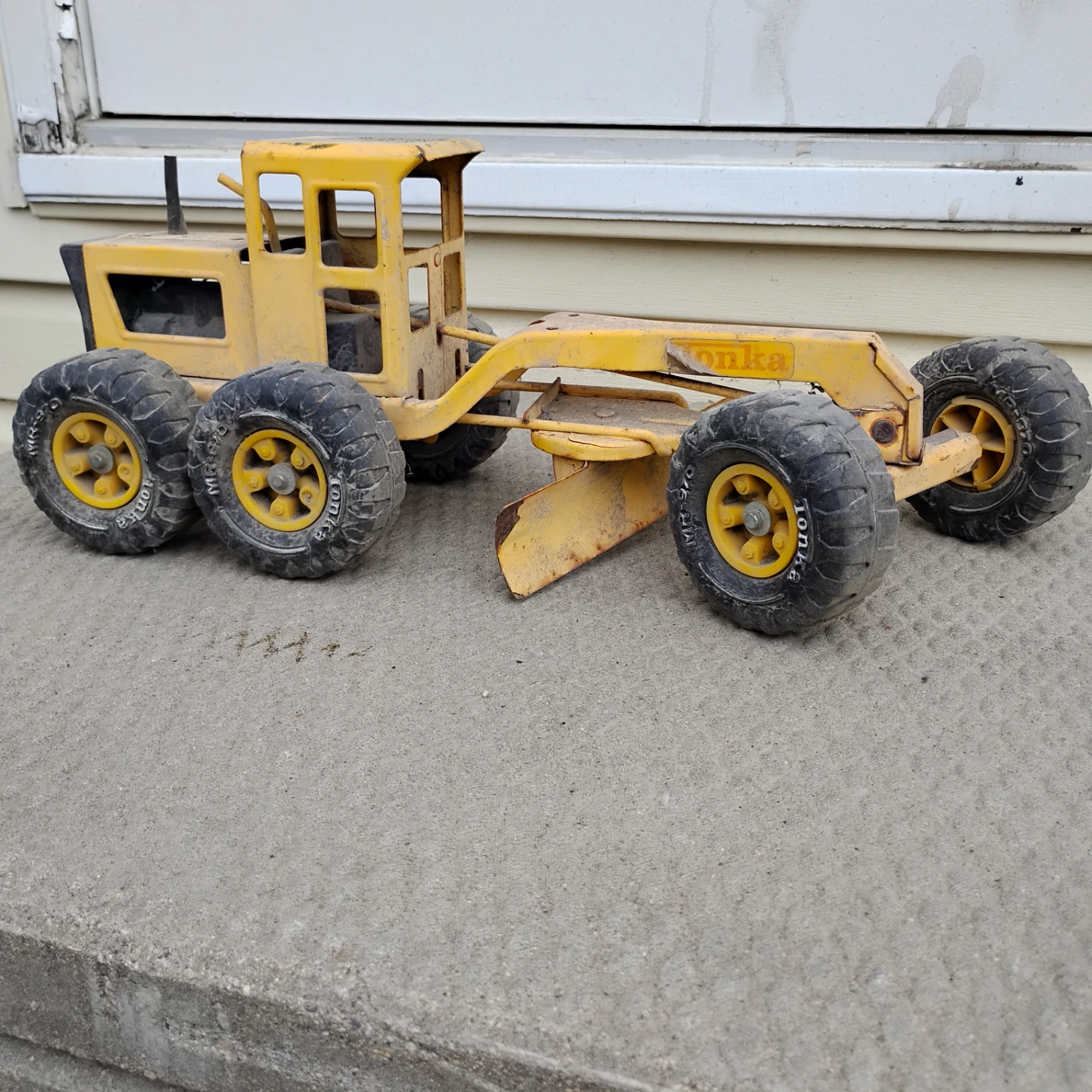 Vintage Metal Tonka Trucks *OPEN TO OFFERS* - photo 5