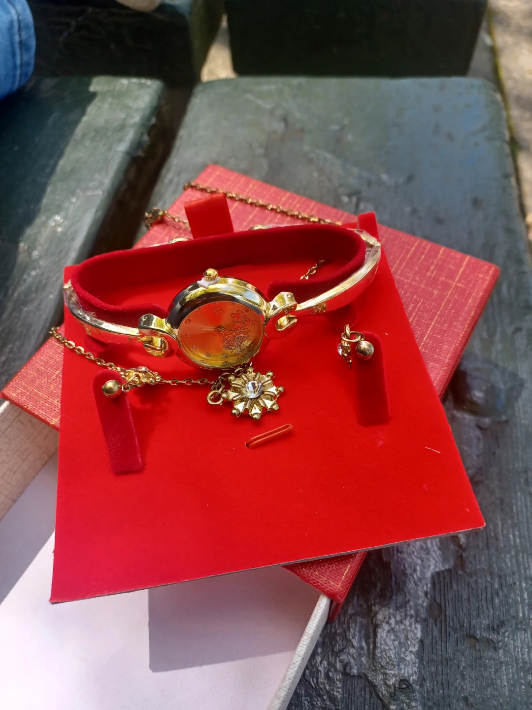 Gold Tone Watch and Jewelry Set - photo 5