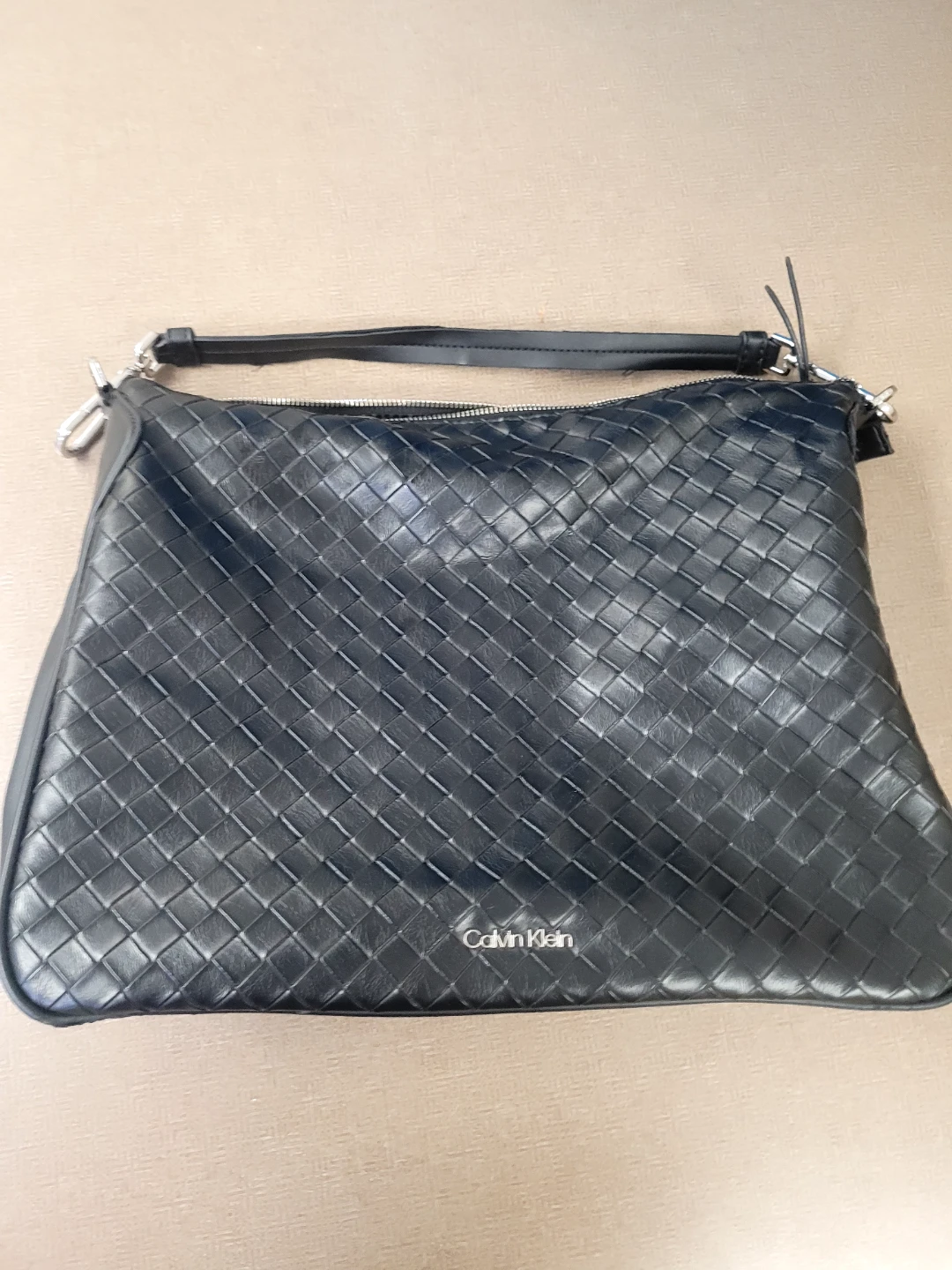 Calvin Klein Black Woven Hand Bag🥕🌱