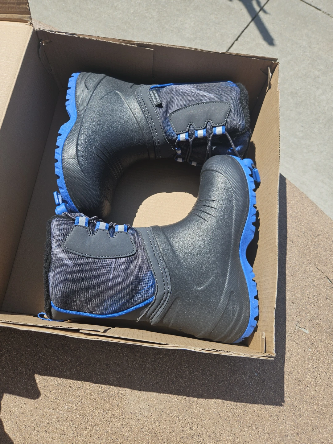 XMTN Kids Winter Boots Size 10