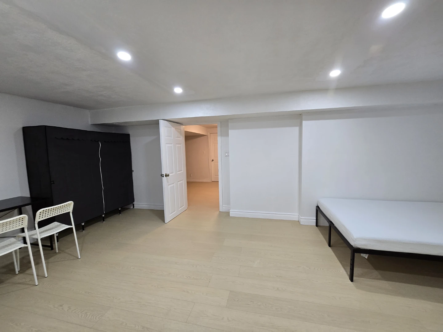 1 Bedroom Available for June 1st - photo 5