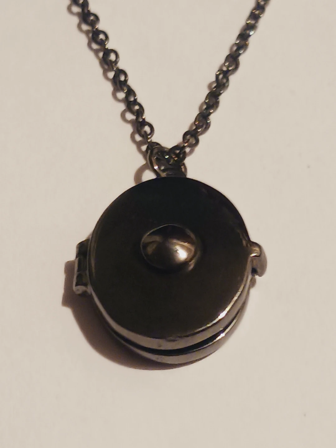 New !! J. CREW Round Locket Pendant with Necklace - photo 2