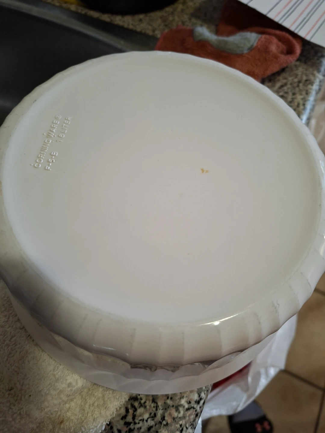 CorningWare 1.5 Liter Round Casserole Dish - photo 4