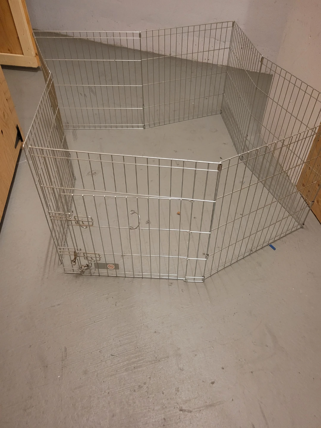 Precision  Playpen-8 panels with door