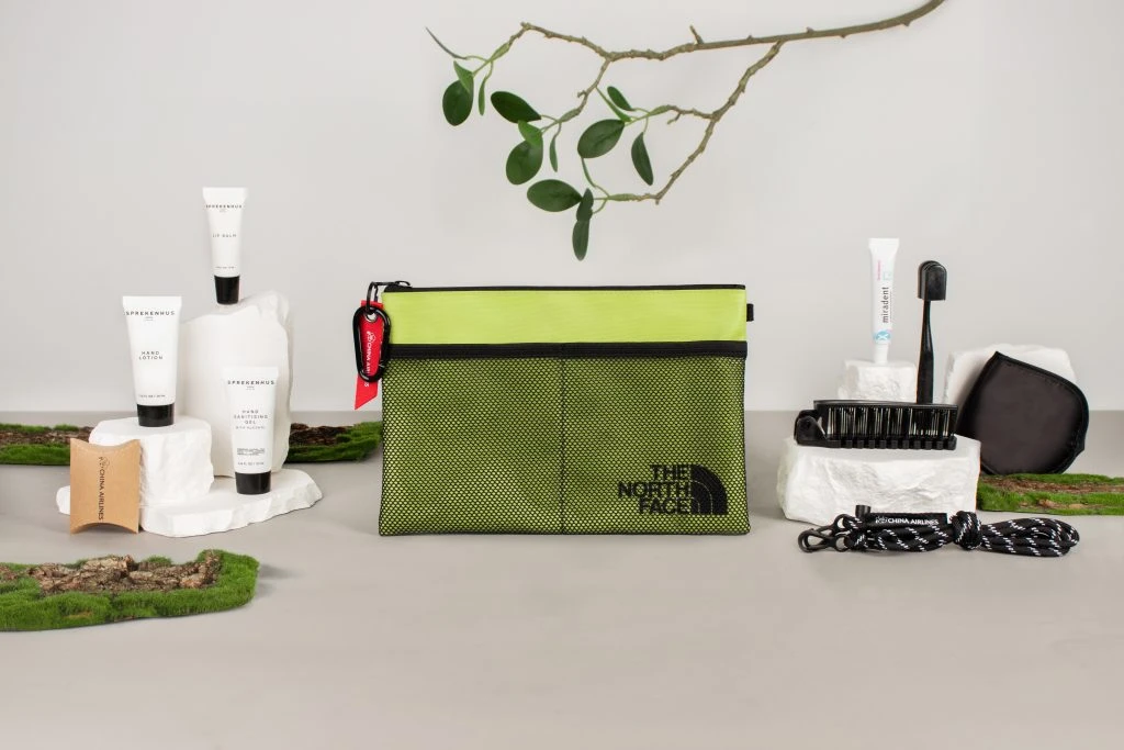 The North Face Travel Pouch Bag Airline Amenity Kit NEW - photo 2