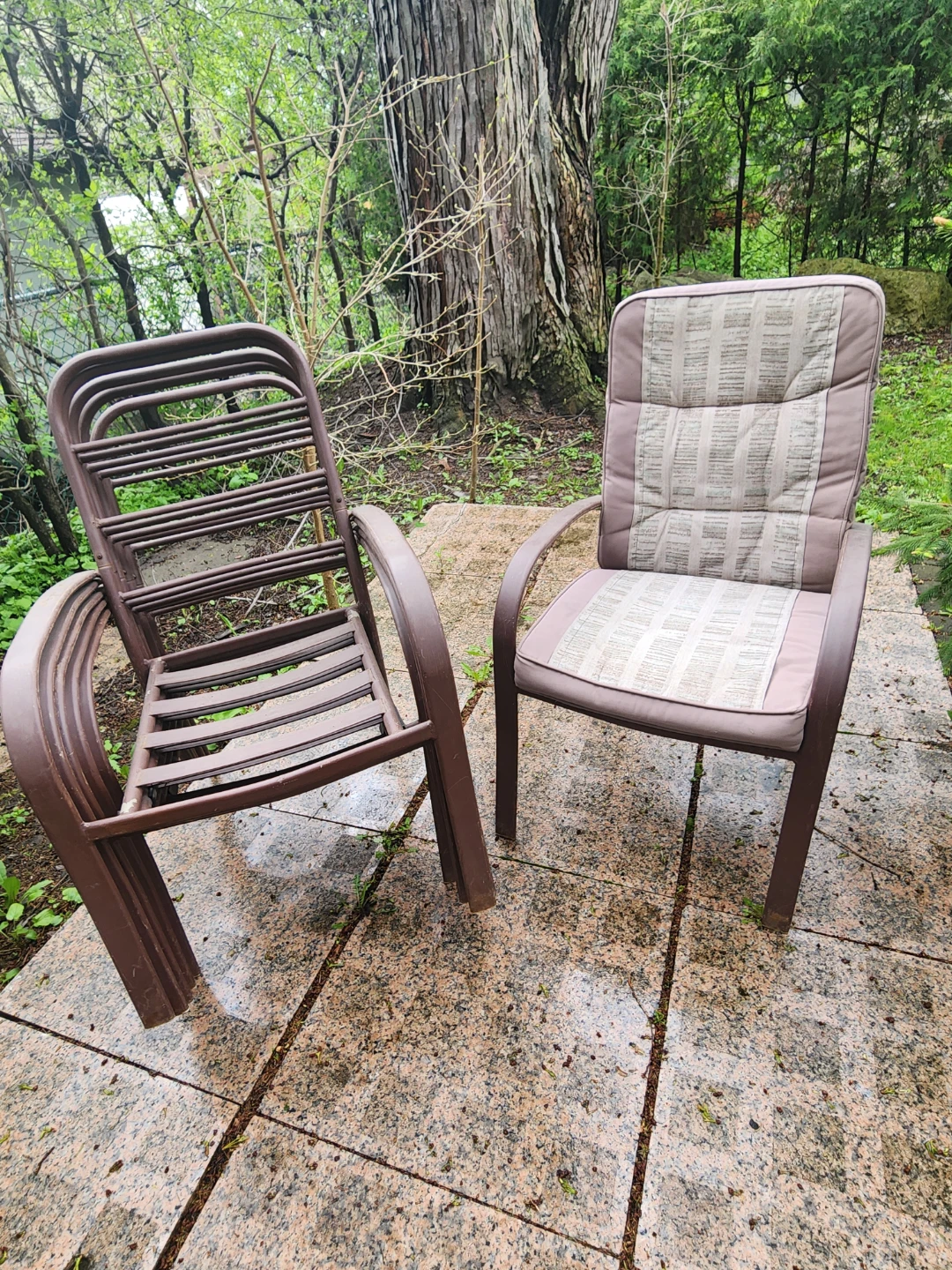 Set of 6 Stackable Patio Chairs and 6 Cushions
