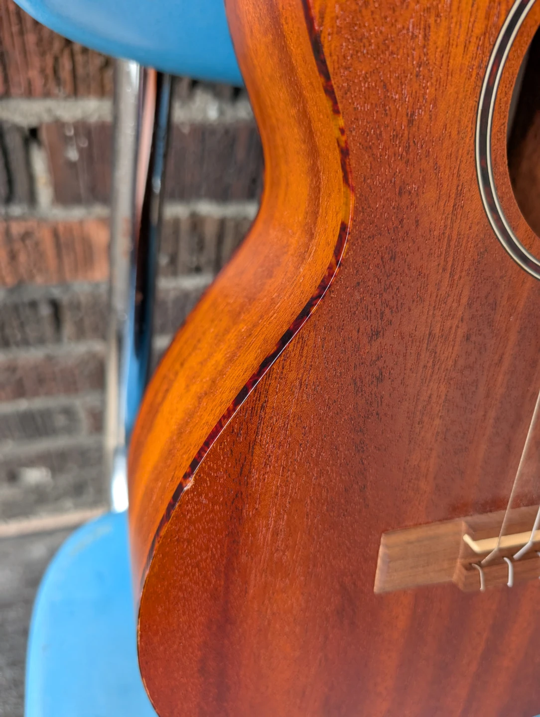 Baritone Ukulele + soft case + stand - photo 3