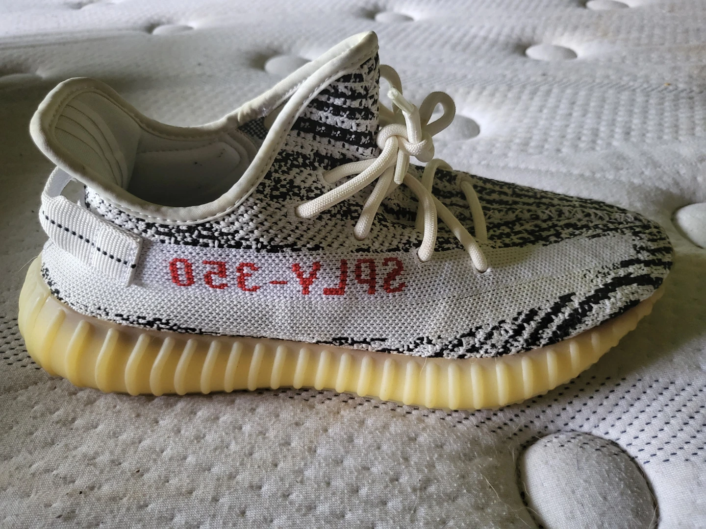Yeezy Boost 350 V2 Zebra 2017 - photo 4