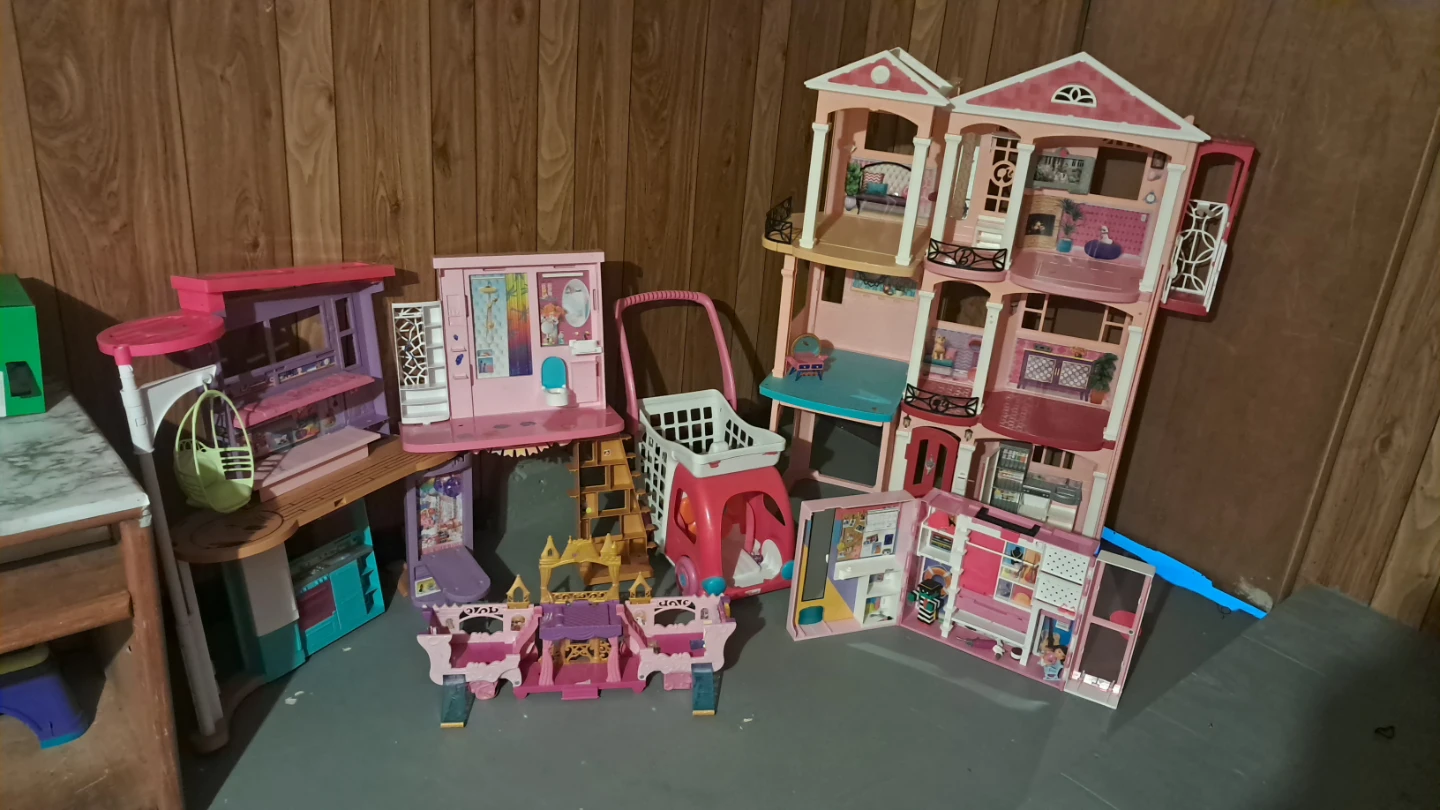 Barbie Dollhouse Collection