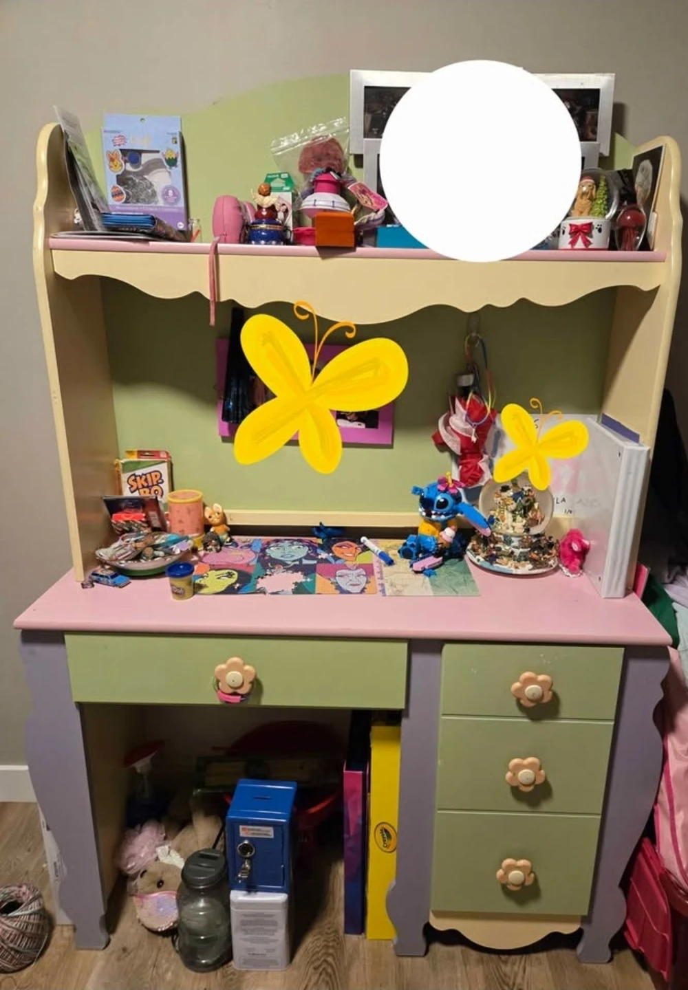 Kids Desk and Dresser Set with Flower Knobs