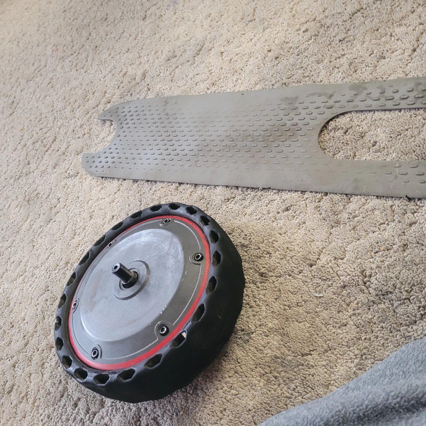 E scooter motor and grip bord for e scooters - photo 2