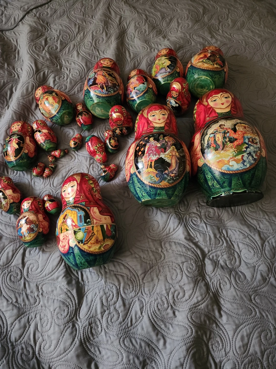 27 pc Russian Doll handpainted set