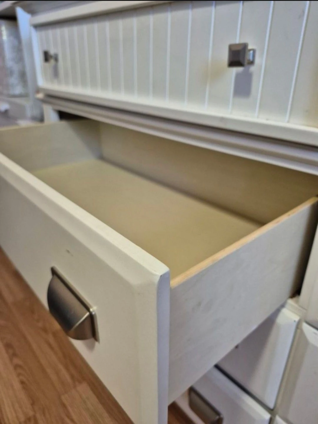 White 8-Drawer Dresser with Mirror - photo 3
