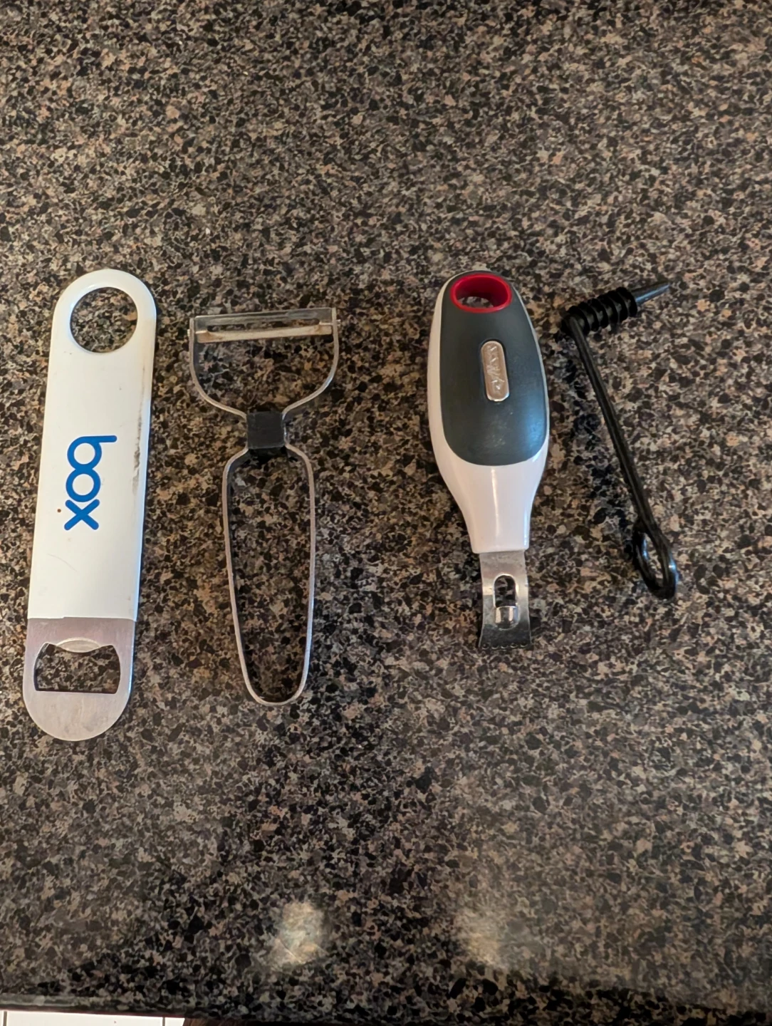 Kitchen Gadget Set - Bottle Opener, Peeler, Corkscrew - photo 3