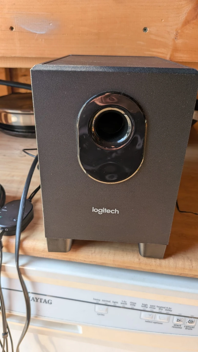Logitech Z200 2.0 Multimedia Speakers - photo 2