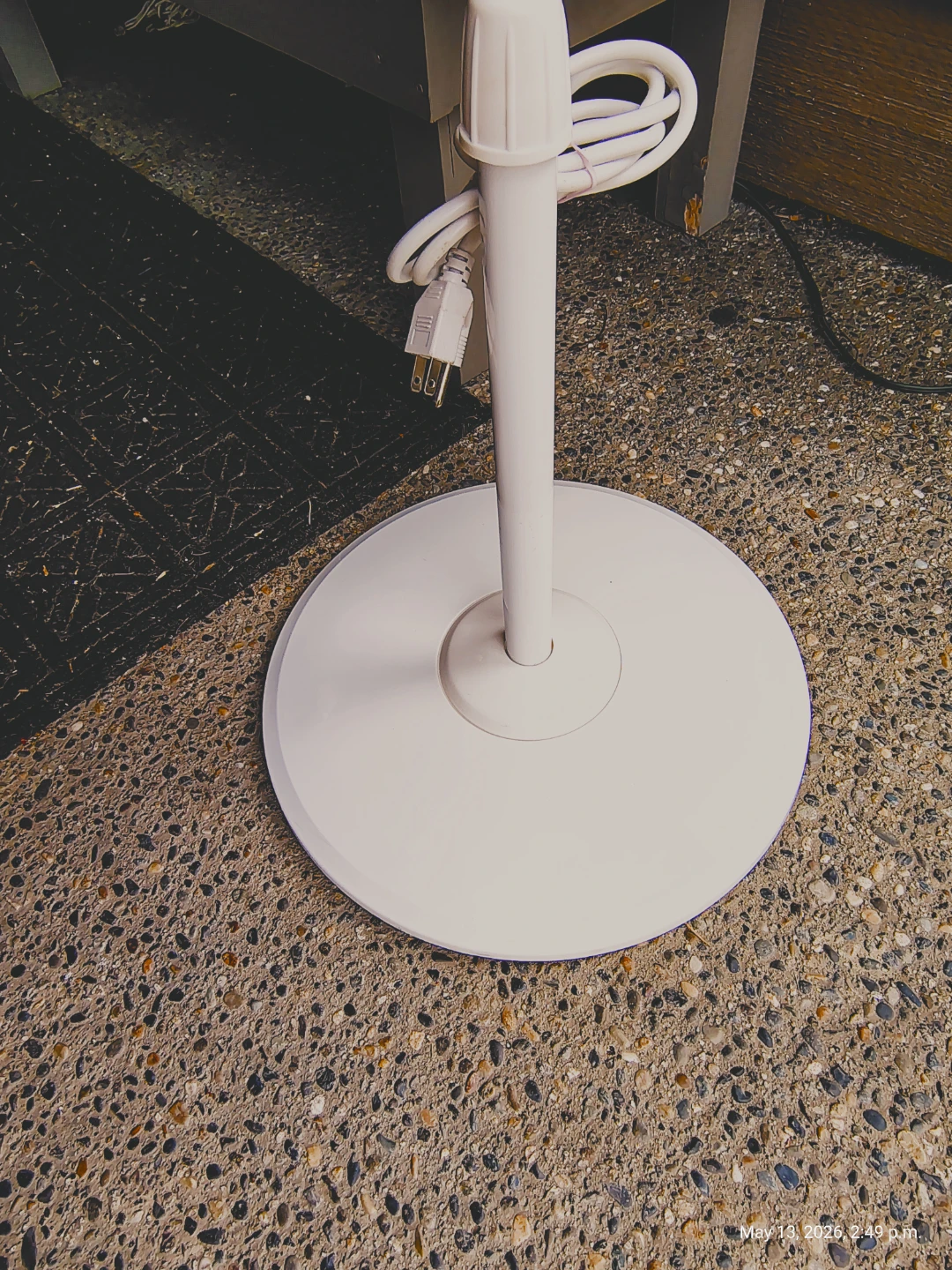 Garrison 16in Modern Pedestal Fan with Oscillating - photo 5
