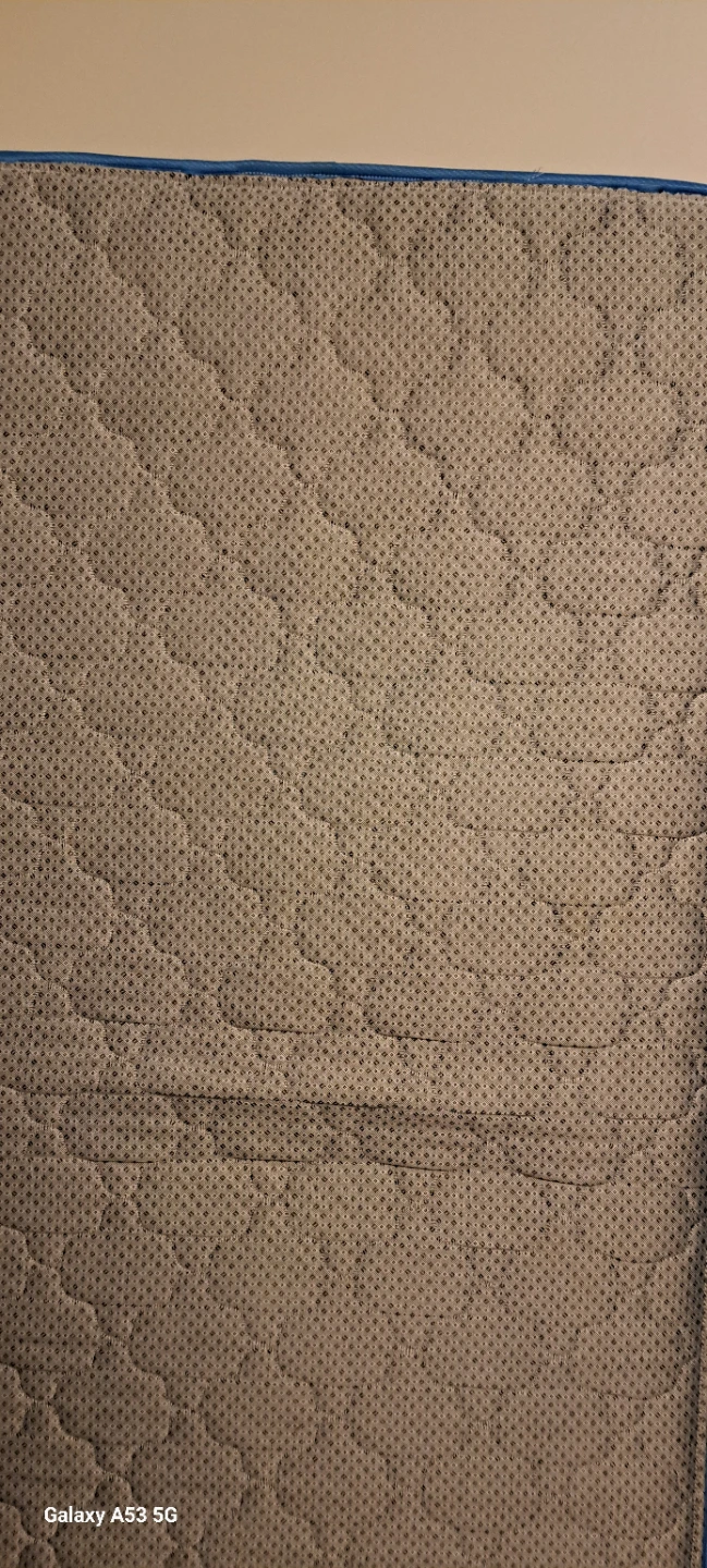 1 single Mattress with box