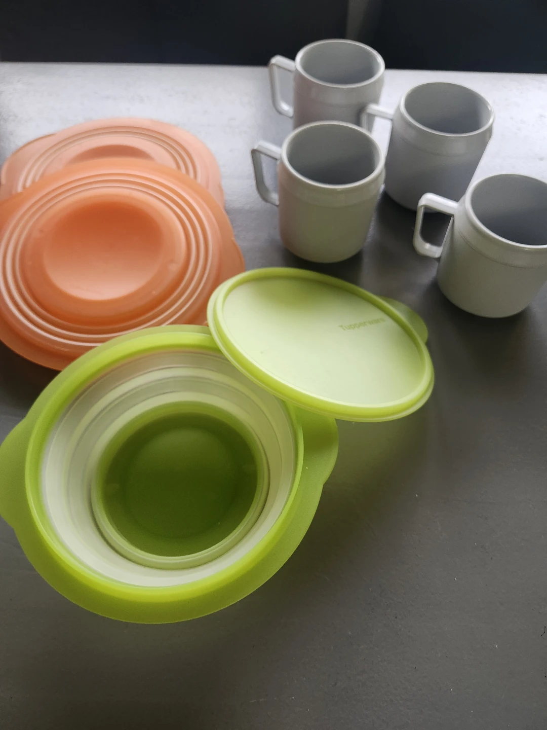 Tupperware Collapsible Bowls and Lids Set - photo 5