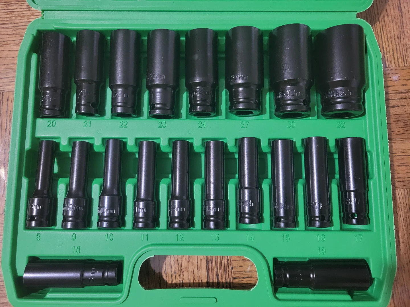 NEW 20 Piece 1/2" Drive METRIC Socket Set - photo 2