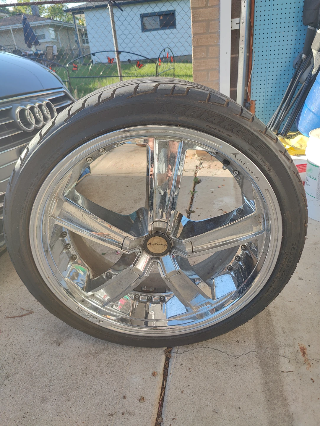 Katana Chrome Wheels with Triangle Tires