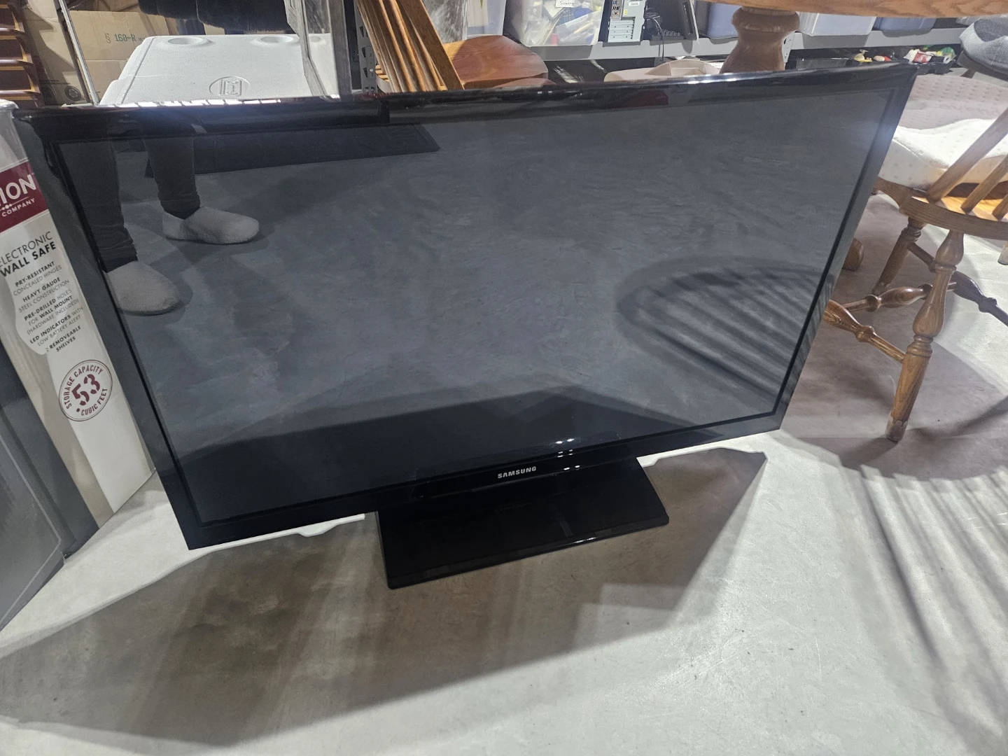 43 "Samsung Plasma Display PN43E450A1F