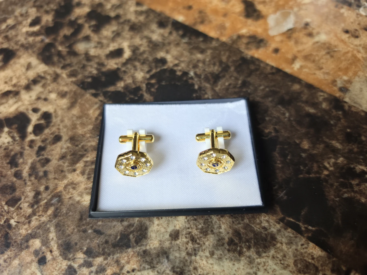 Brand New Lions Club Gold Cufflinks with stones $50 - photo 2
