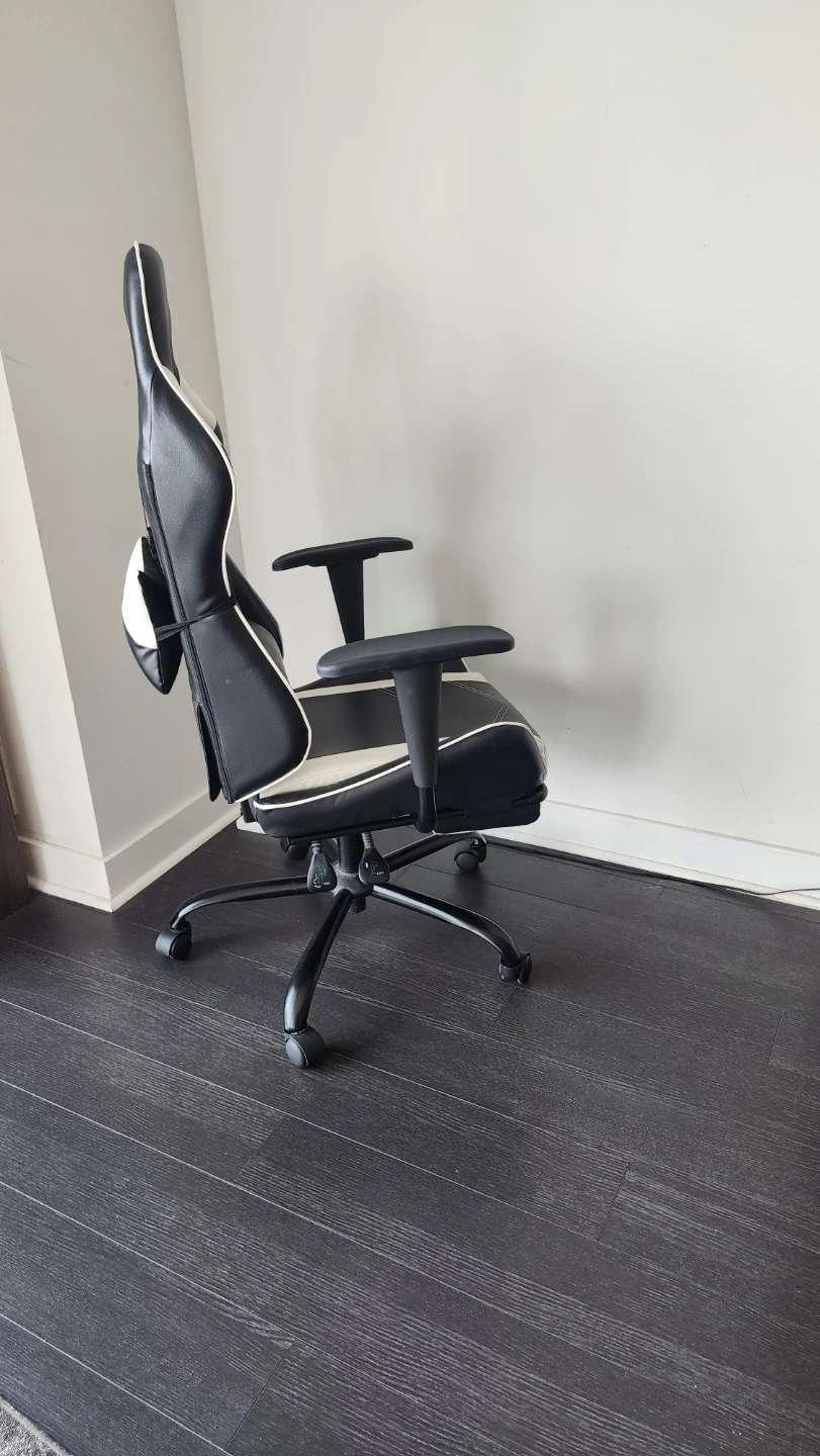 Black and White Gaming Chair - photo 2