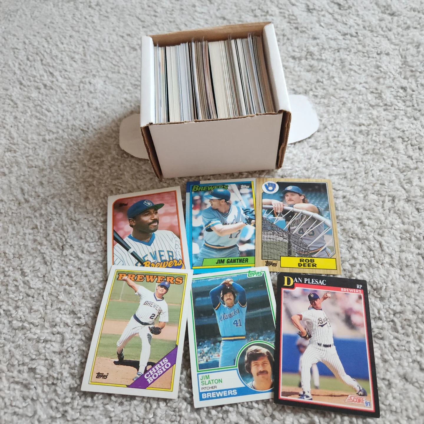Milwaukee Brewers, 100 Baseball Cards Team lot - photo 3