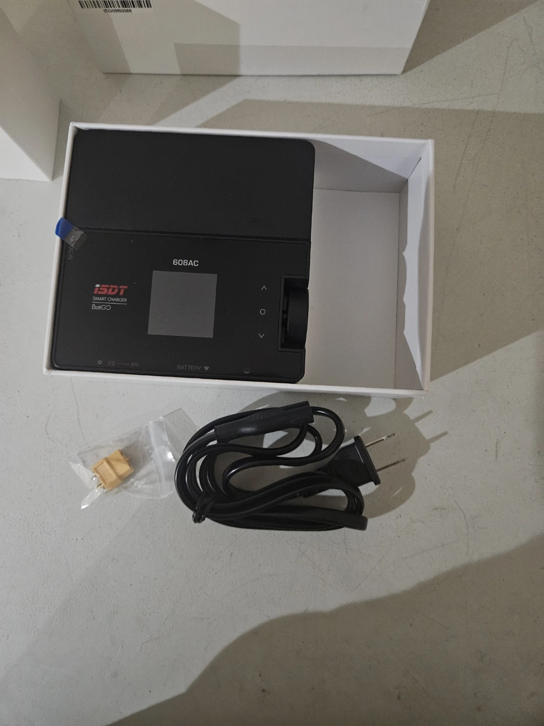 Never used. ISDT 608AC Smart Charger - photo 3