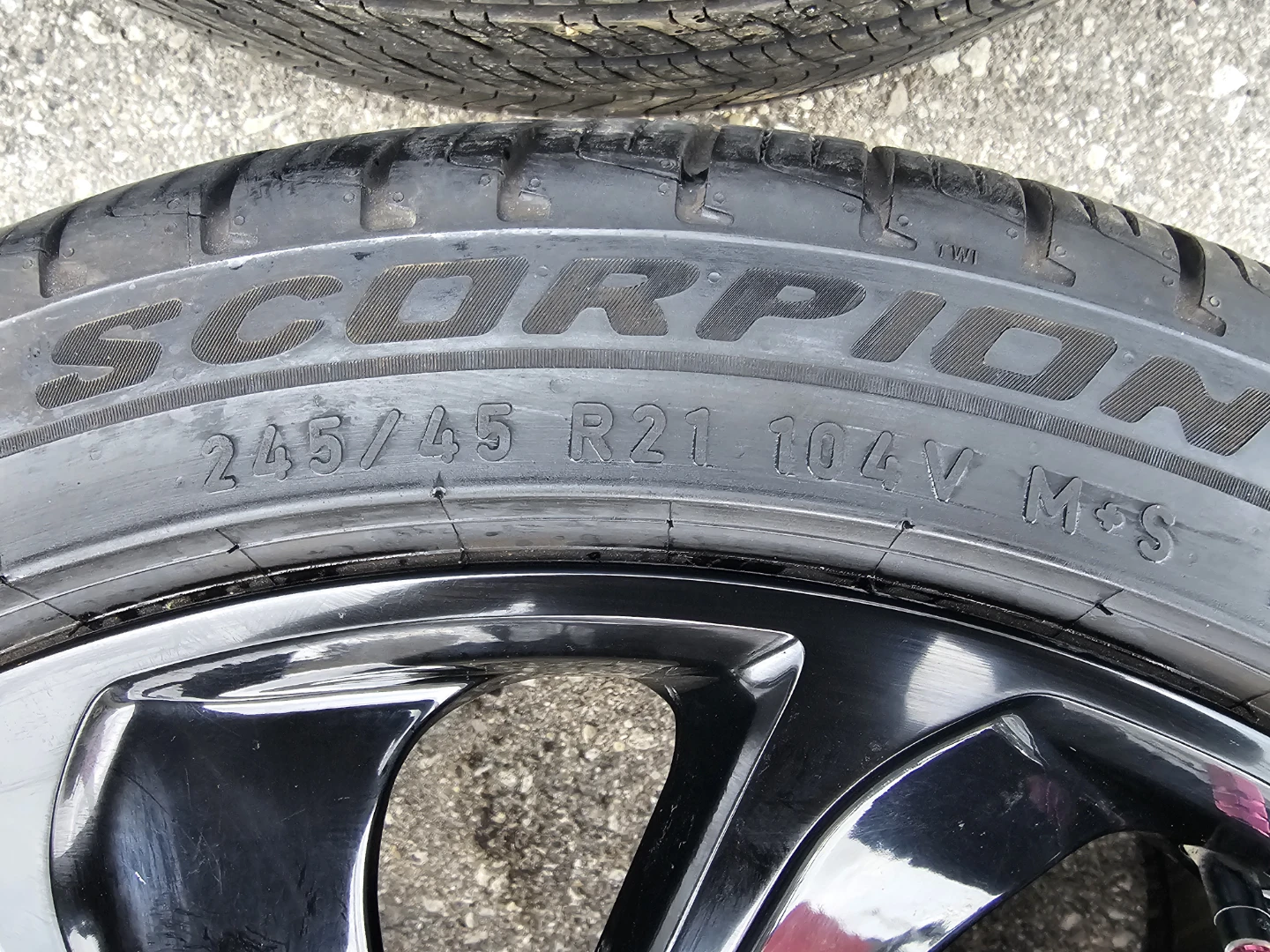 21" RIMS AND ALL SEASON TIRES 245/45 R21 - photo 2