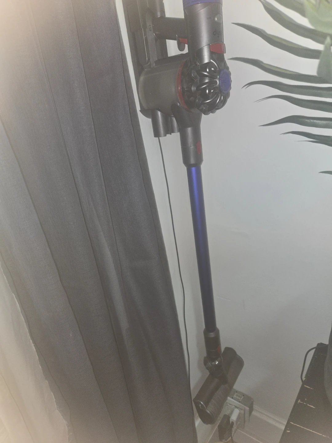Dyson Cordless Vacuum Cleaner - photo 2