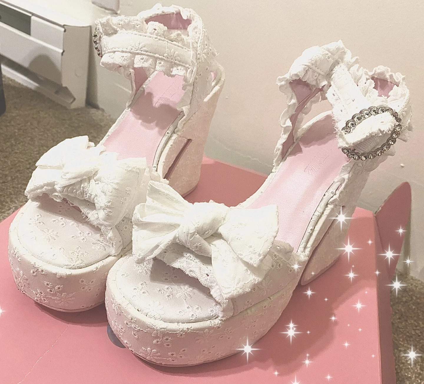 White Lace Platform Wedge Sandals with Bows and Buckles - photo 2