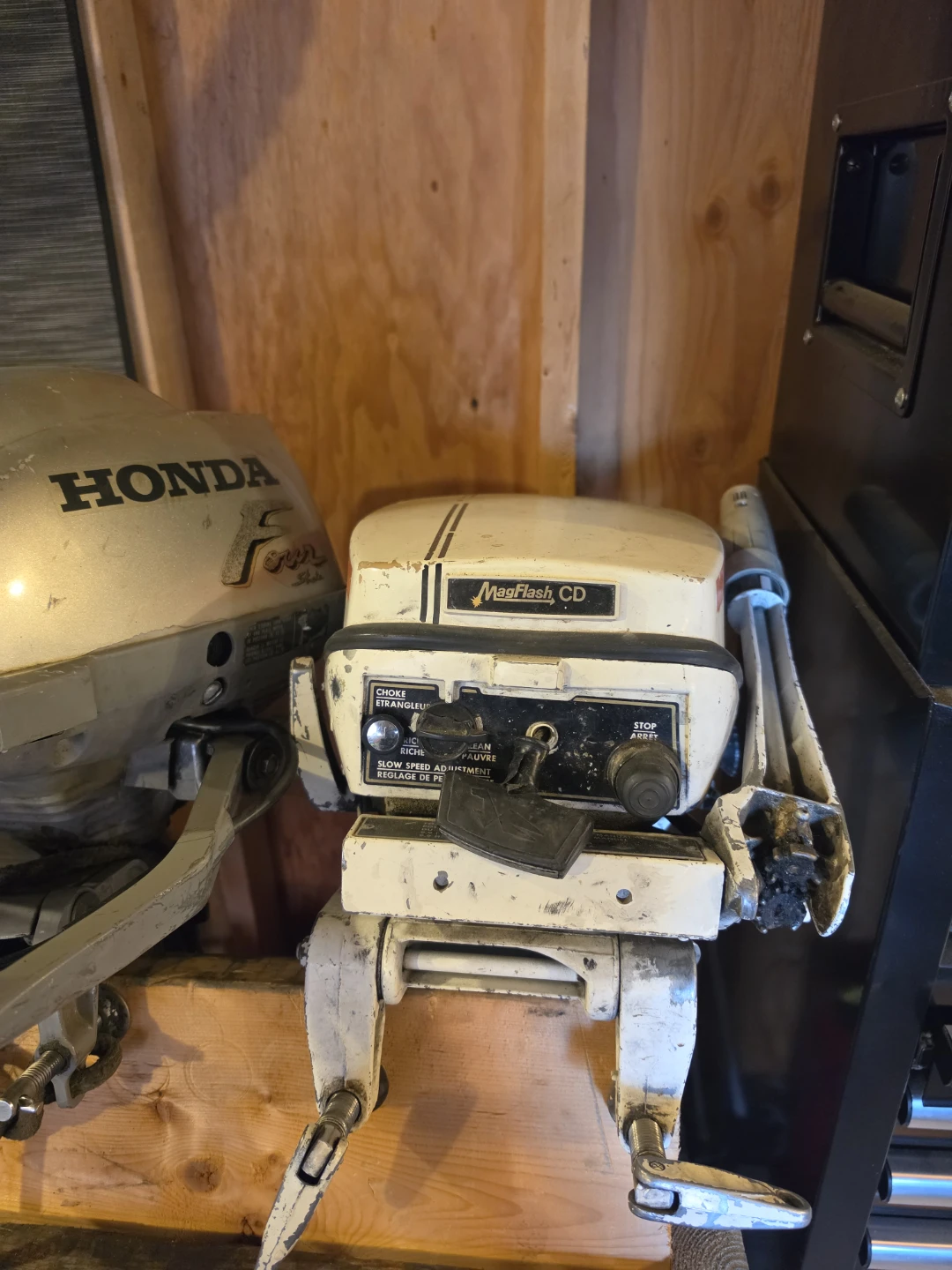 Johnson 9.9 Outboard Motor - photo 4