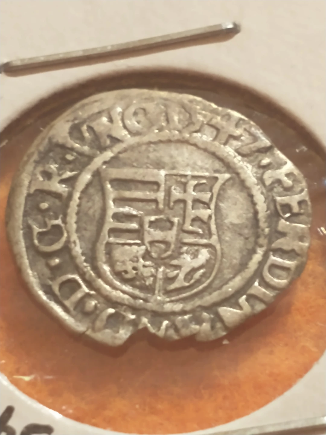 Beautiful! 1547 Hungary Ferdinand I silver denar - photo 2