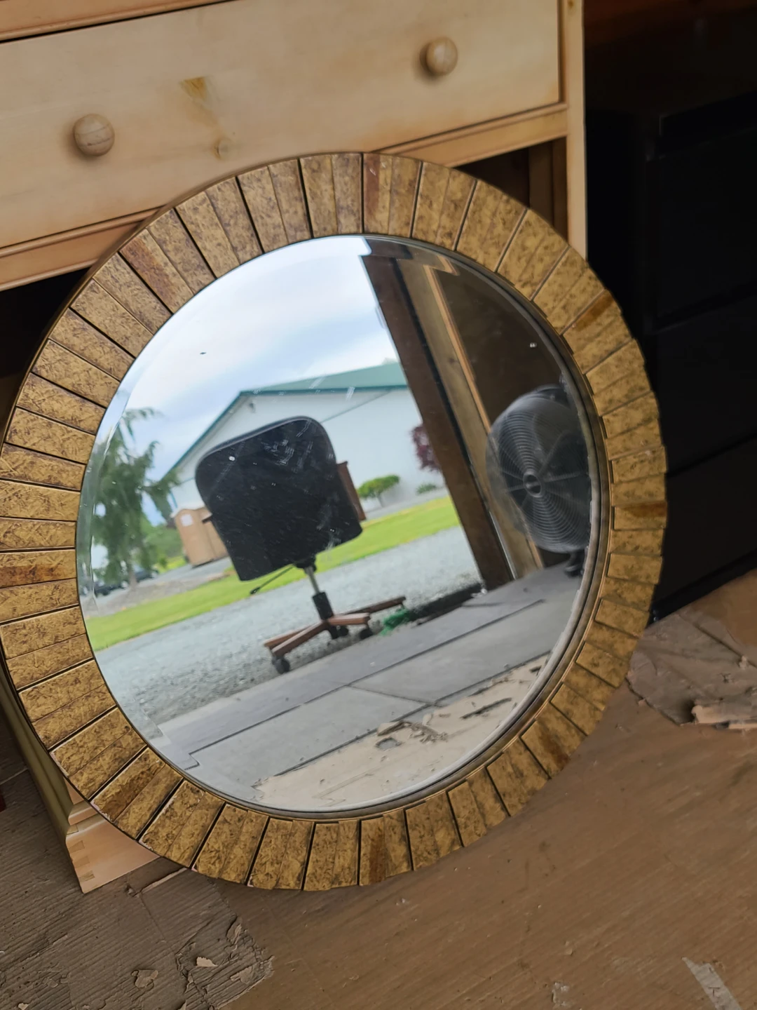 Howard Elliott Collection Round Decorative Mirror - photo 3