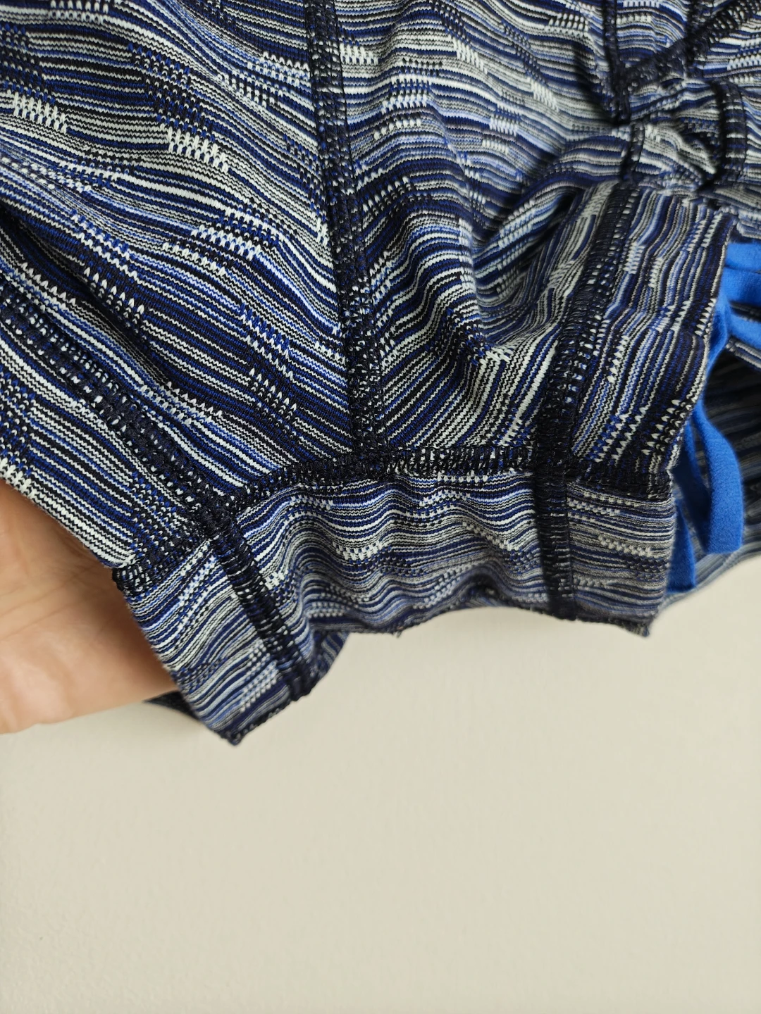 Lululemon Blue Striped Running Shorts Size 4 - photo 5