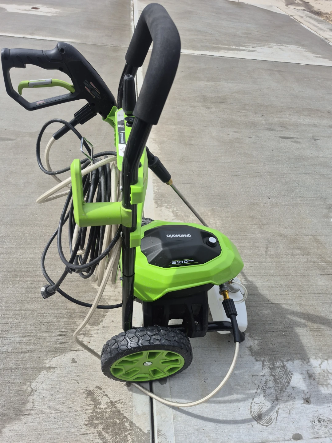 Greenworks 2100 PSI Electric Pressure Washer - photo 2
