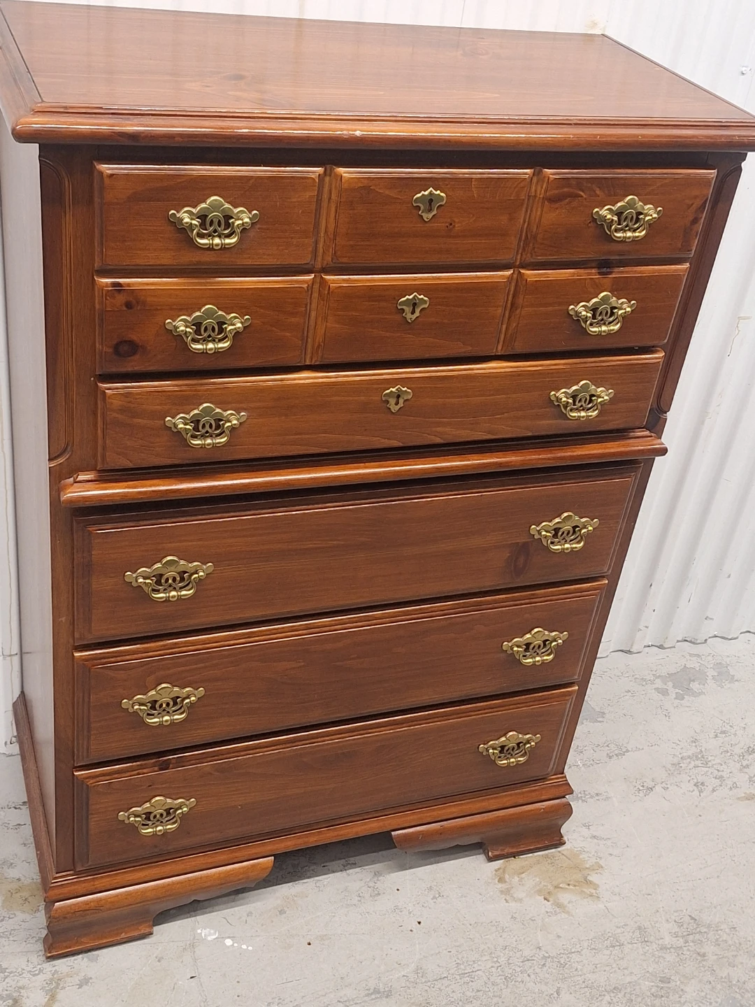 Gorgeous Solid Wood Dresser -Excellent Condition - photo 3